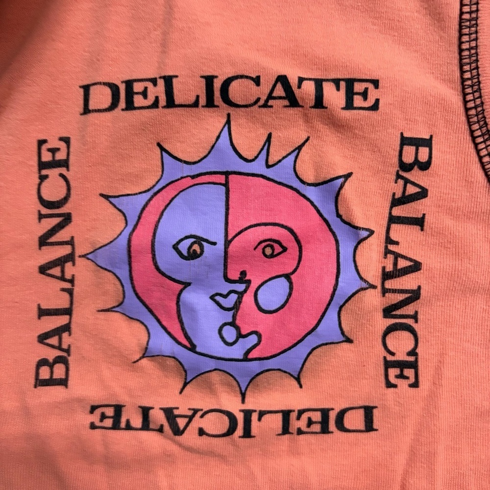 Delicate & Balance Cropped Tank Top - Picture 3 of 4